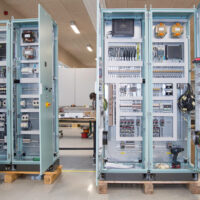 مناقضه تامین قطعات الکتریکی در عمان